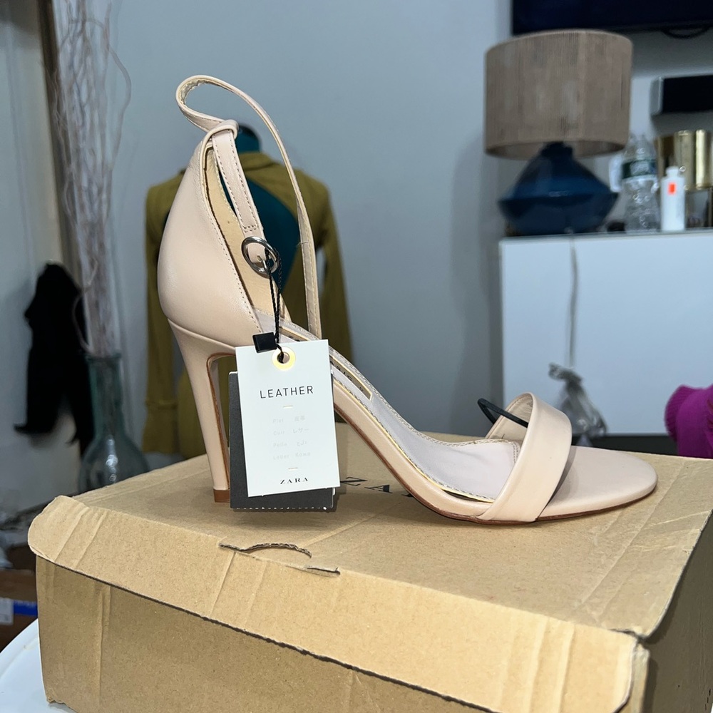 Zara Women's Beige Leather Heels